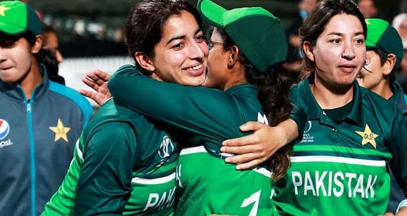 Pakistan Women Cricket Team screams in Joy: Nida Dar leads the team to a 13-year wait to win in World Cup Since 2009